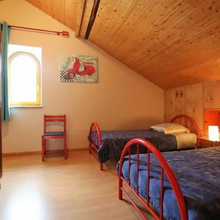 Maison A Proximite De L'Allier Avec Jardin En Terrasses, Pres De Chilhac Et Langeac - Fr-1-582-7 Holiday home *